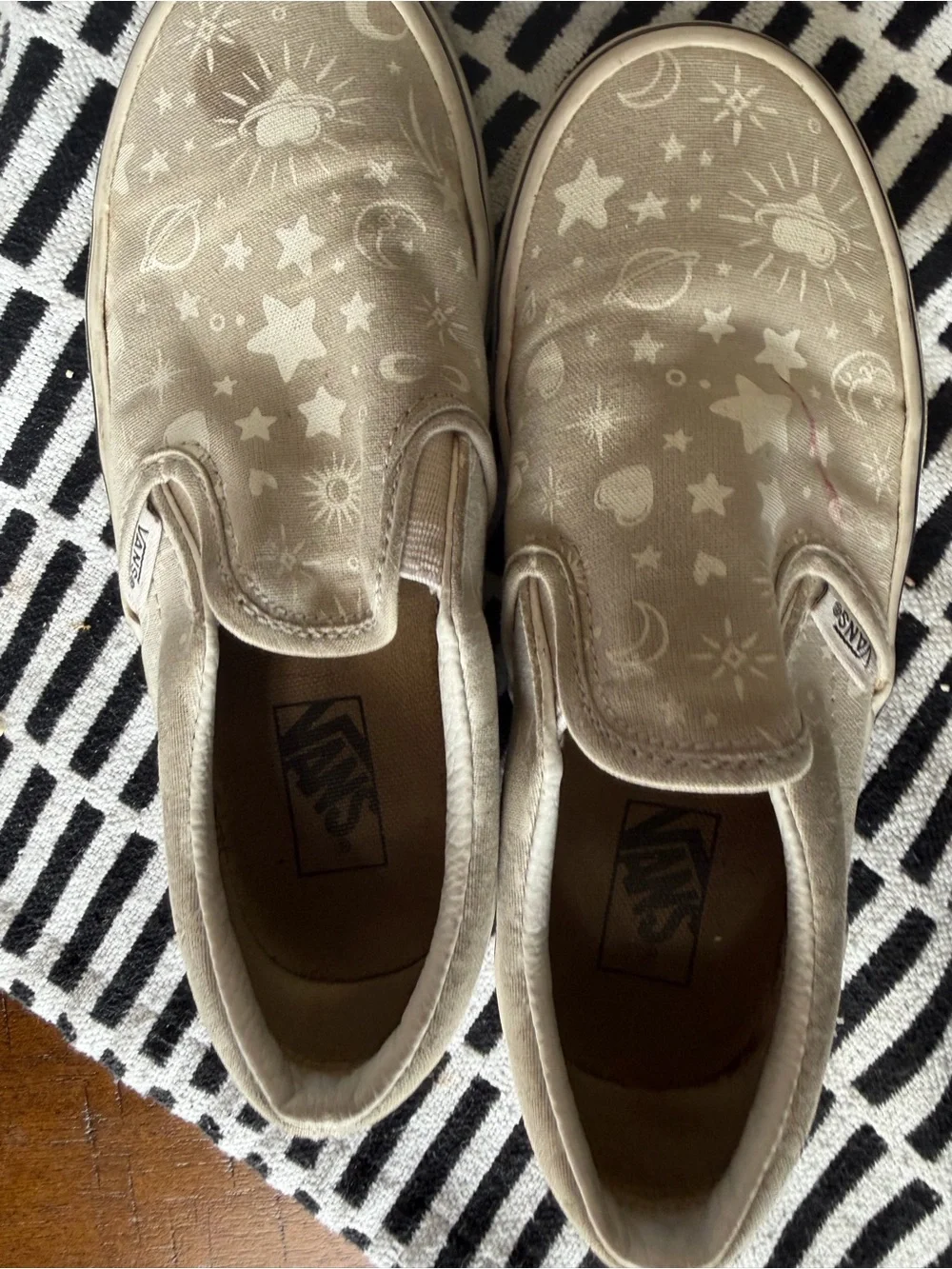 Vans Kids Slip-On Canvas Sneakers in Beige with White Space Print